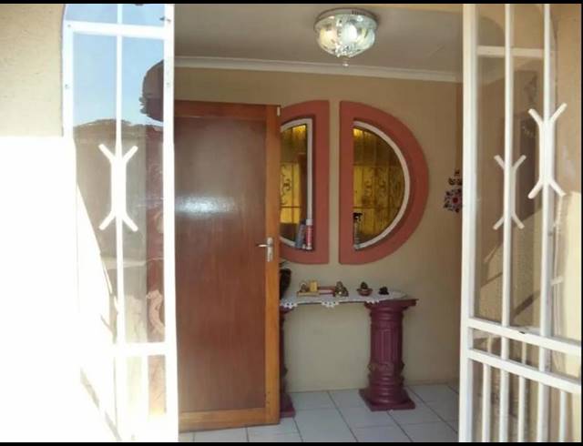 3 BEDROOM HOUSE FOR SALE IN WINCHESTER HILLS